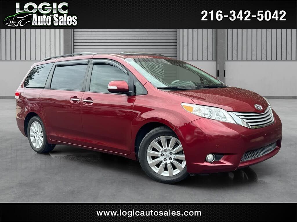 2014 TOYOTA Sienna