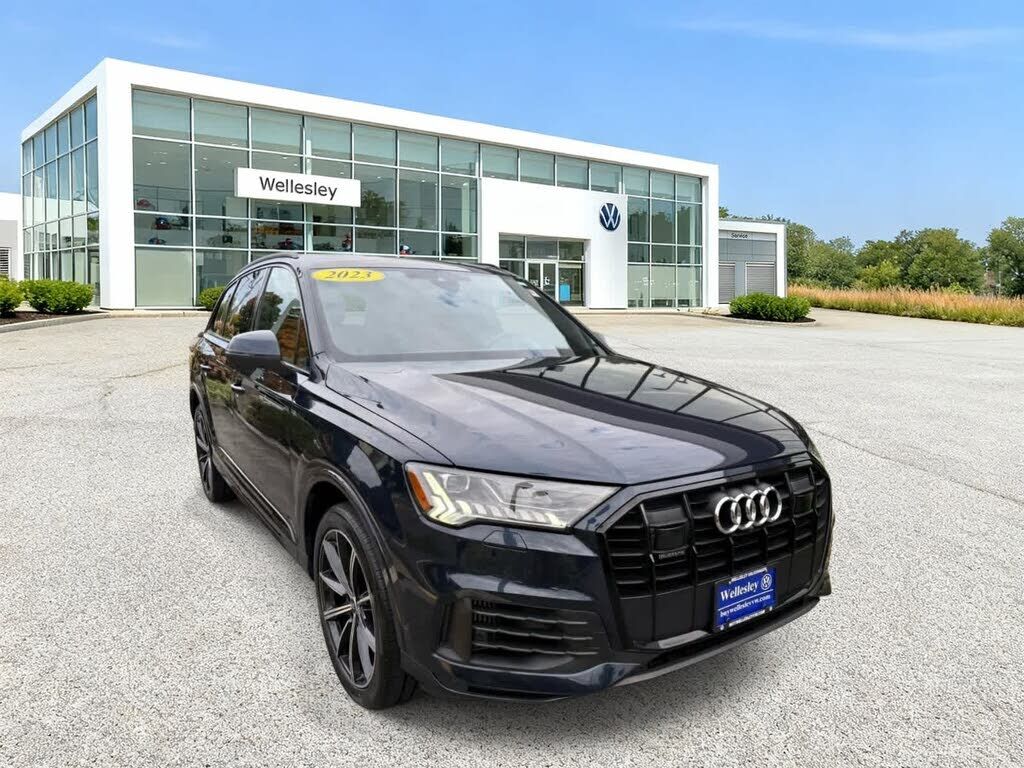 2023 AUDI Q7