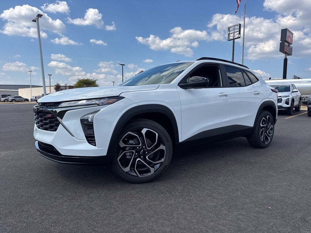 2026 CHEVROLET Trax