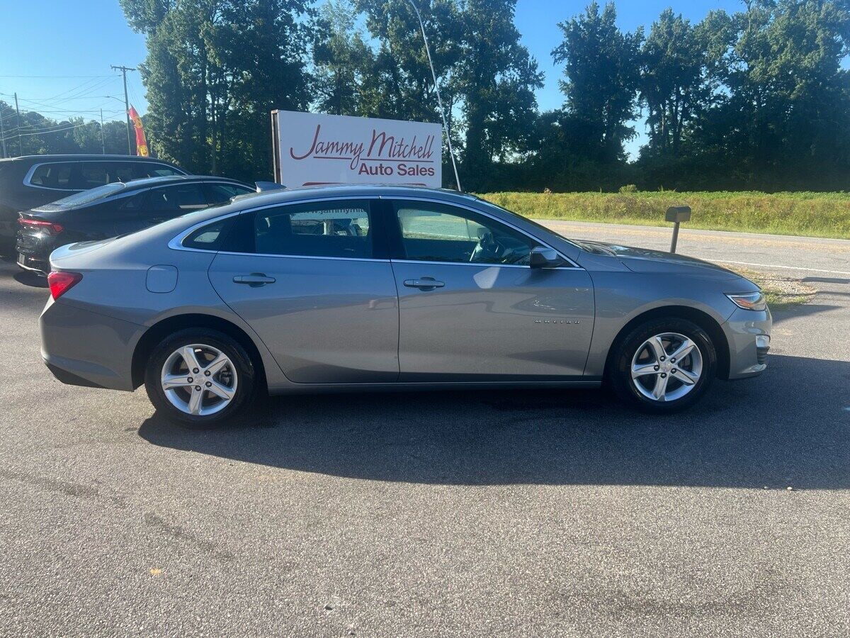 2024 CHEVROLET Malibu