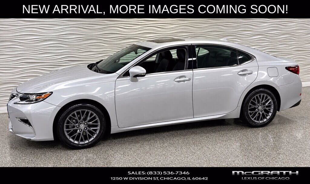 2018 LEXUS ES