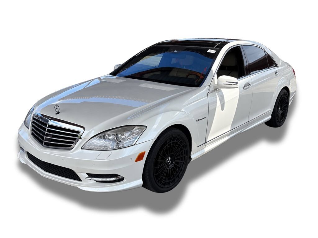 2013 MERCEDES-BENZ S-Class