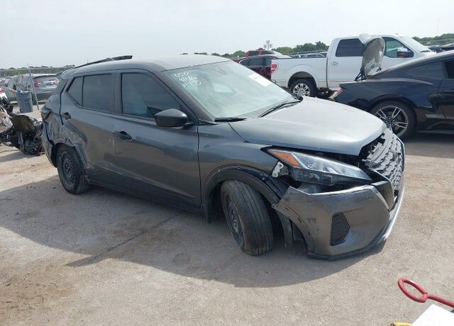 2024 NISSAN Kicks
