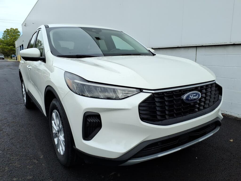 2023 FORD Escape