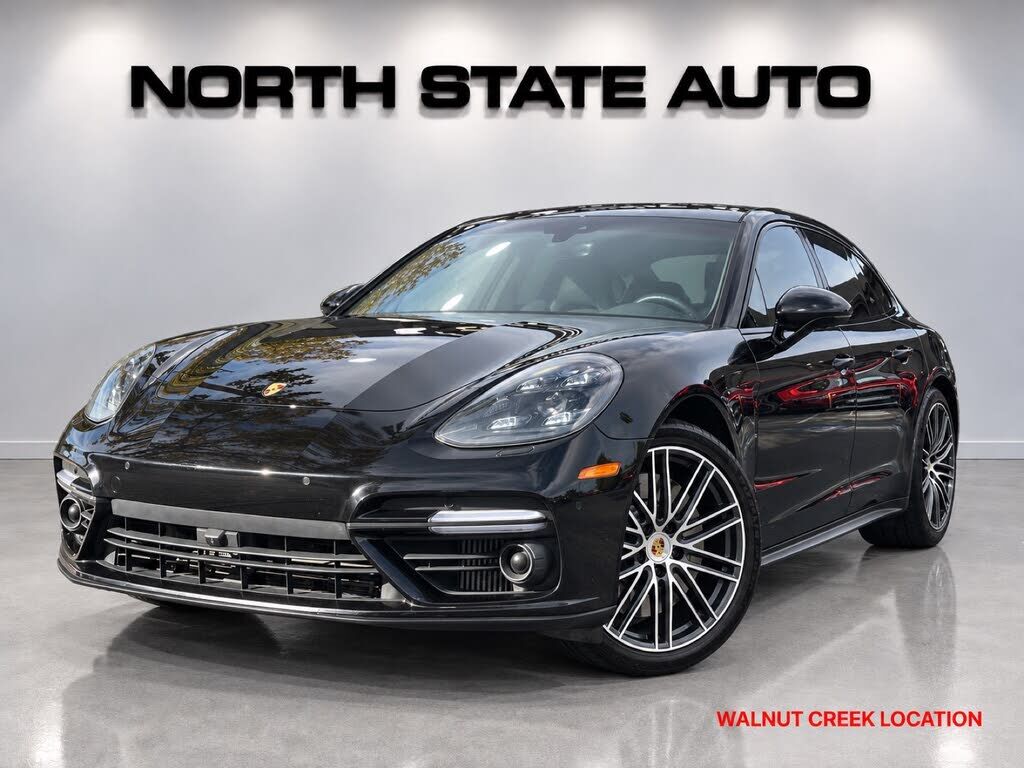 2018 PORSCHE Panamera