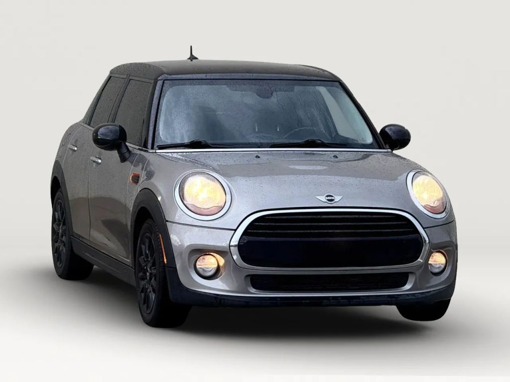2017 MINI Cooper