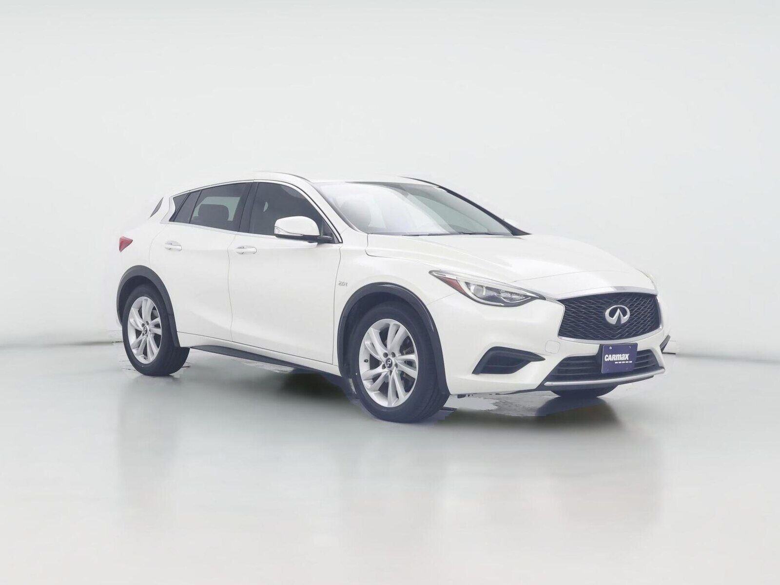 2017 INFINITI QX30