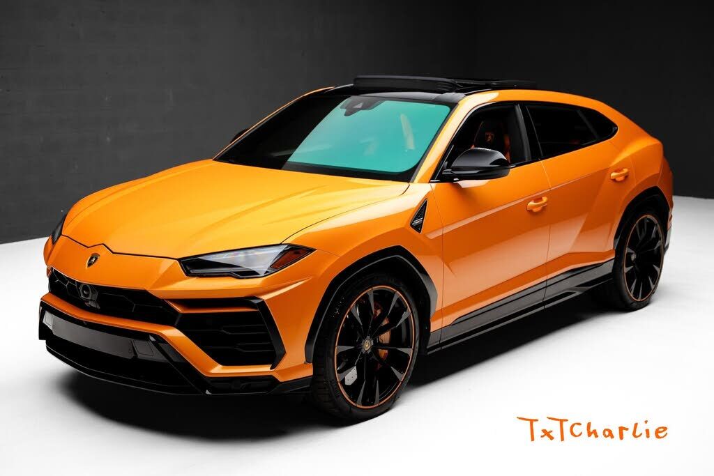2021 LAMBORGHINI URUS