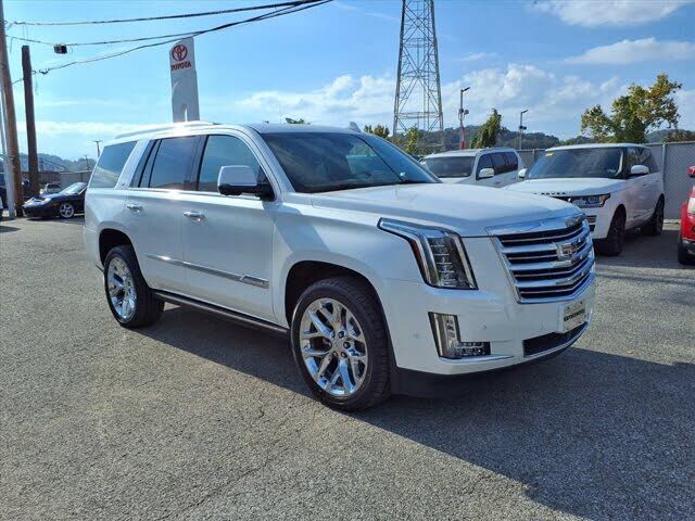 2017 CADILLAC Escalade