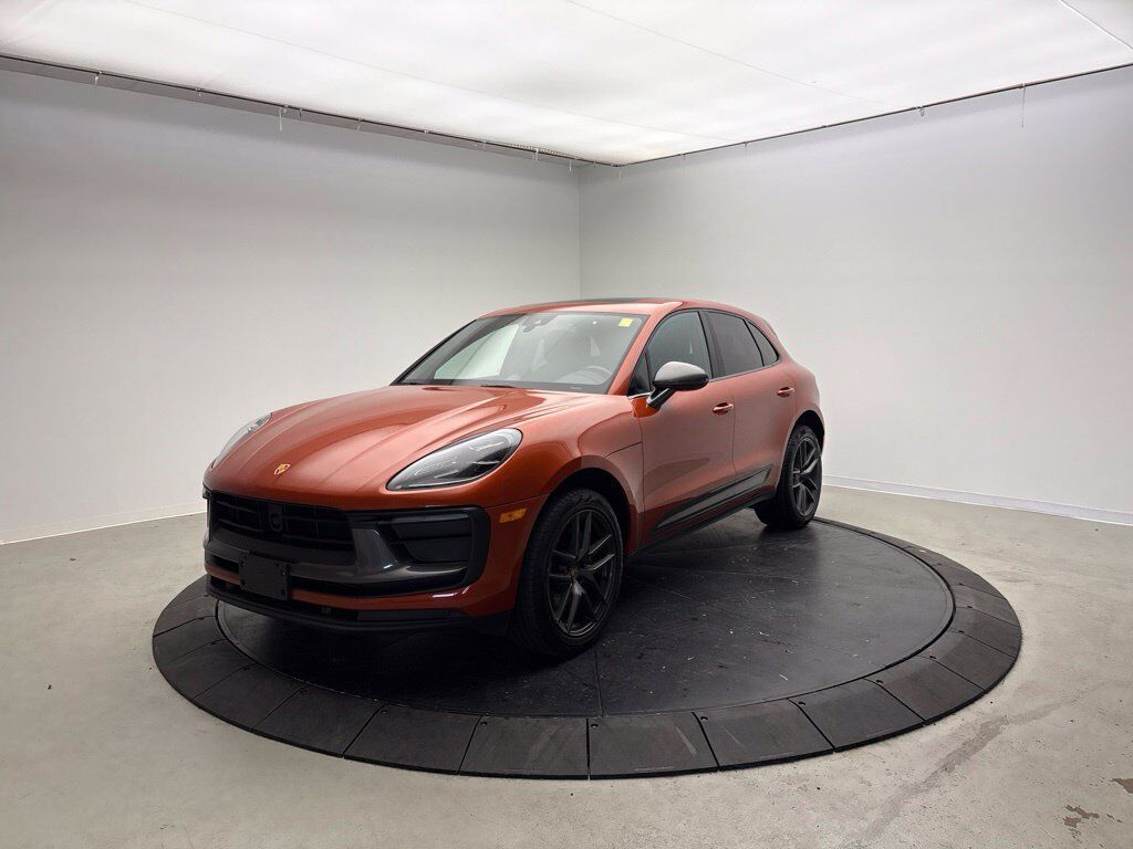 2023 PORSCHE Macan