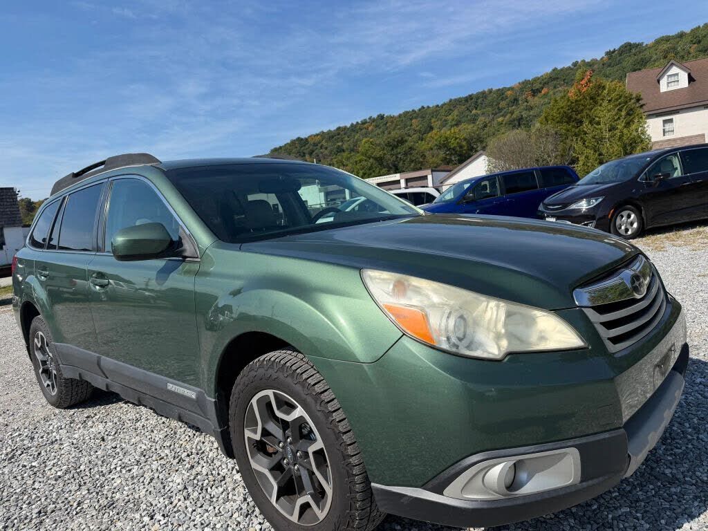 2011 SUBARU Outback