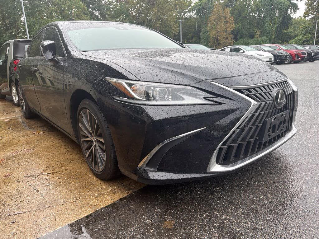 2023 LEXUS ES