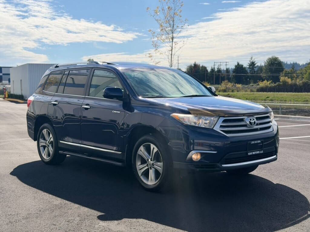 2011 TOYOTA Highlander
