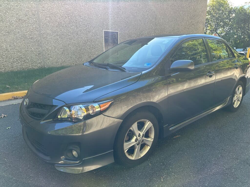 2013 TOYOTA Corolla