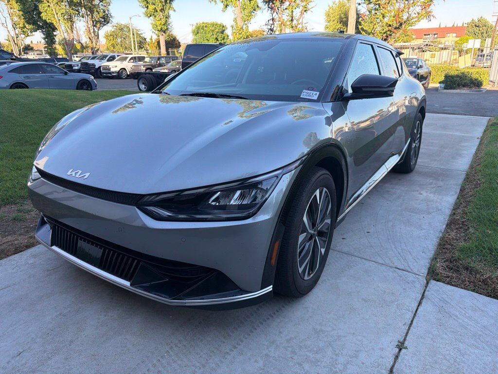 2023 KIA EV6