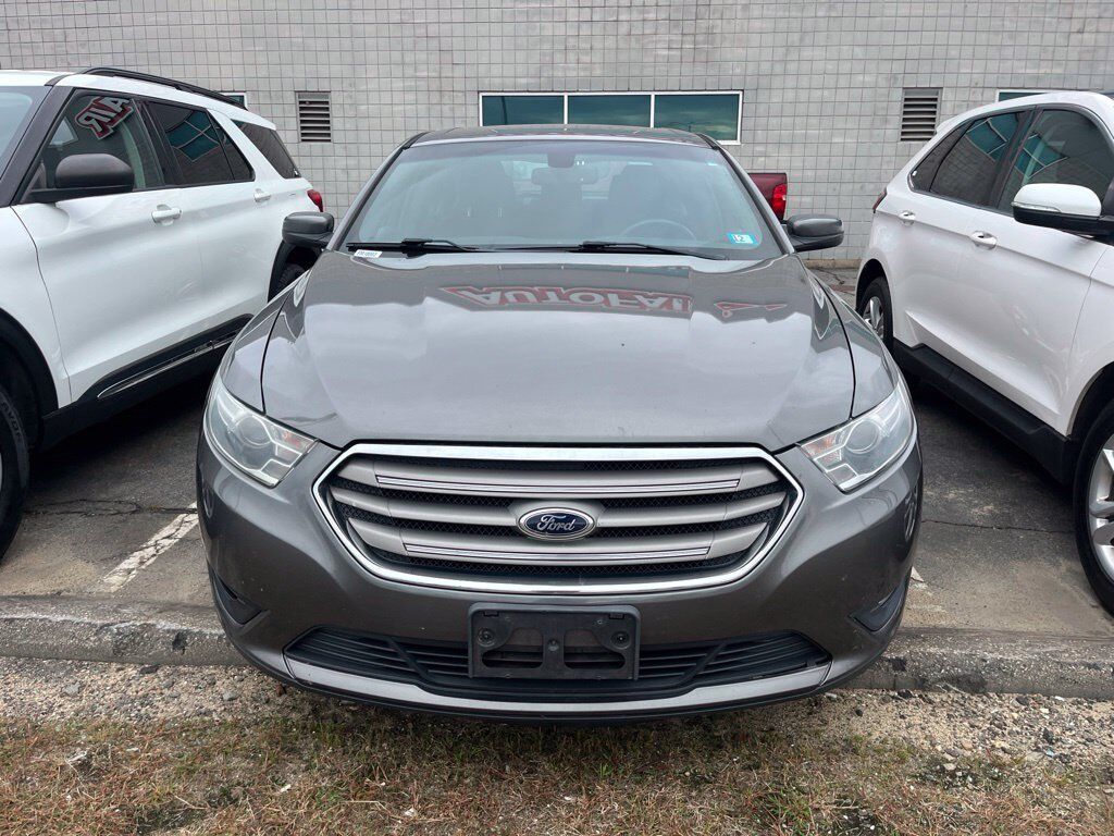 2014 FORD Taurus