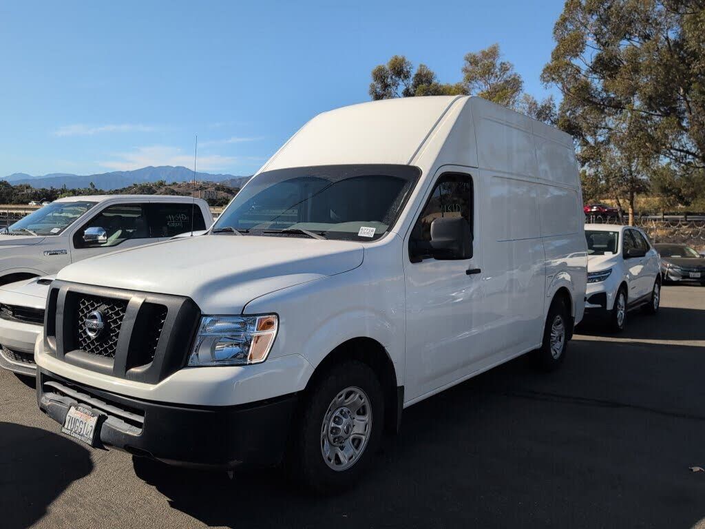 2016 NISSAN NV