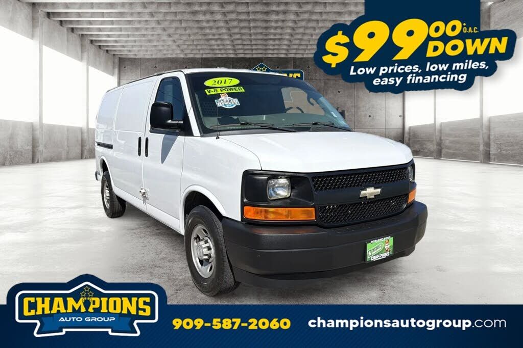 2017 CHEVROLET Express