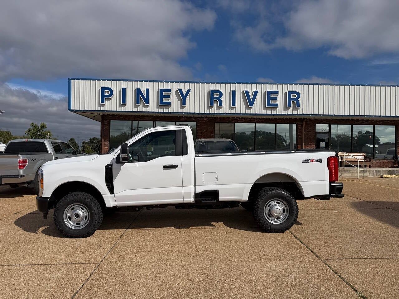 2027 FORD F-350