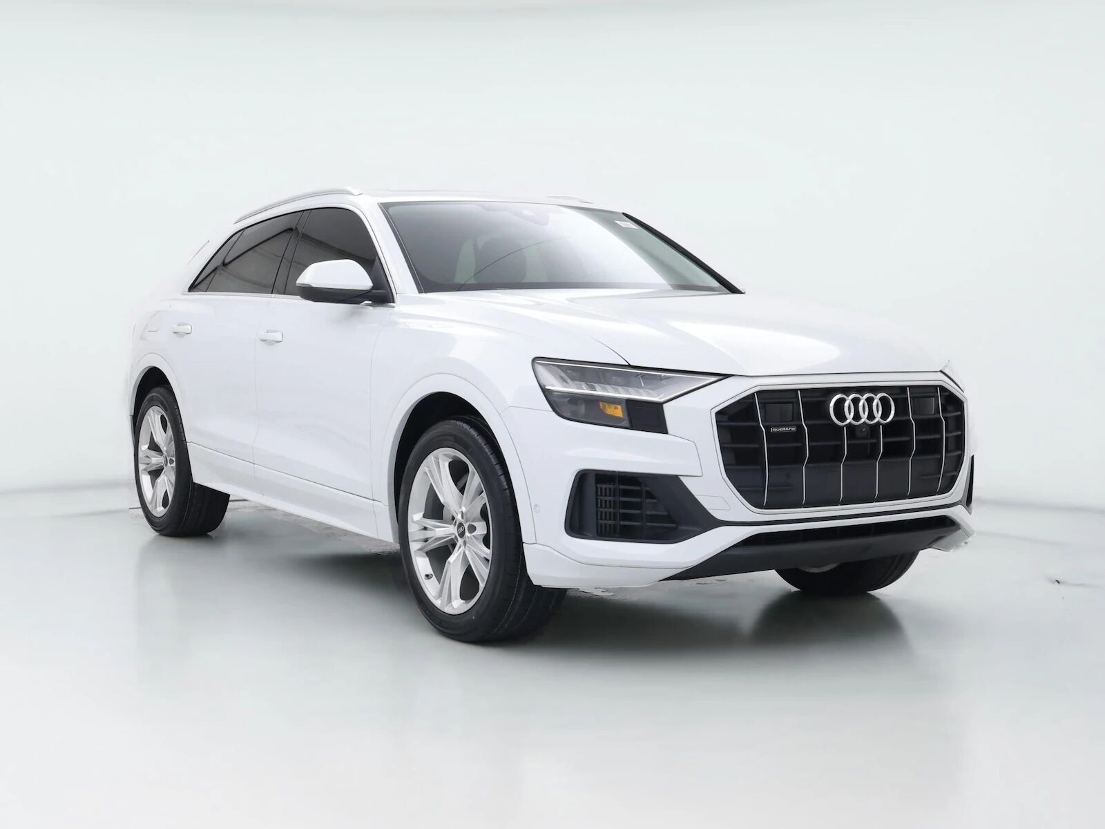 2023 AUDI Q8