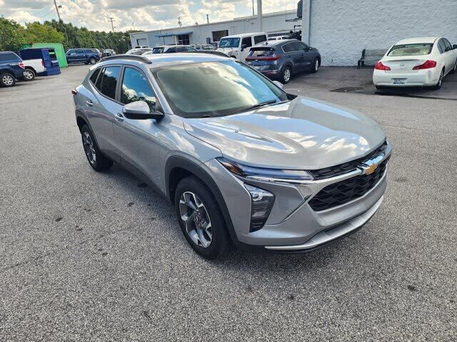 2024 CHEVROLET Trax