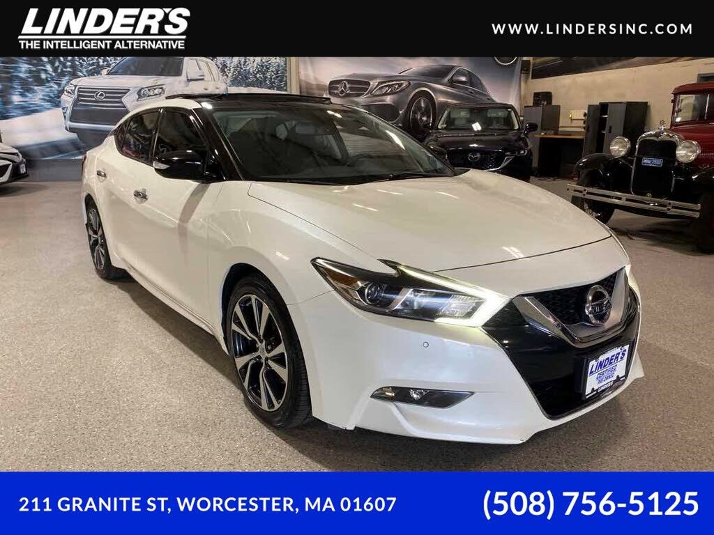 2017 NISSAN Maxima
