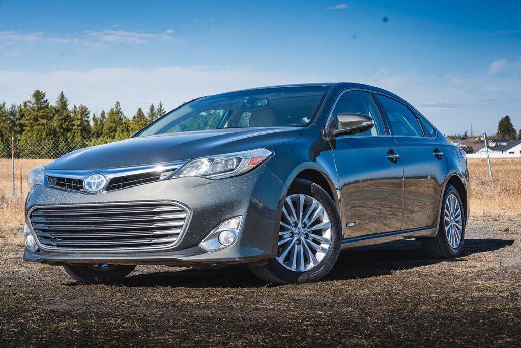 2013 TOYOTA Avalon