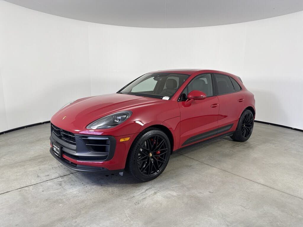 2024 PORSCHE Macan