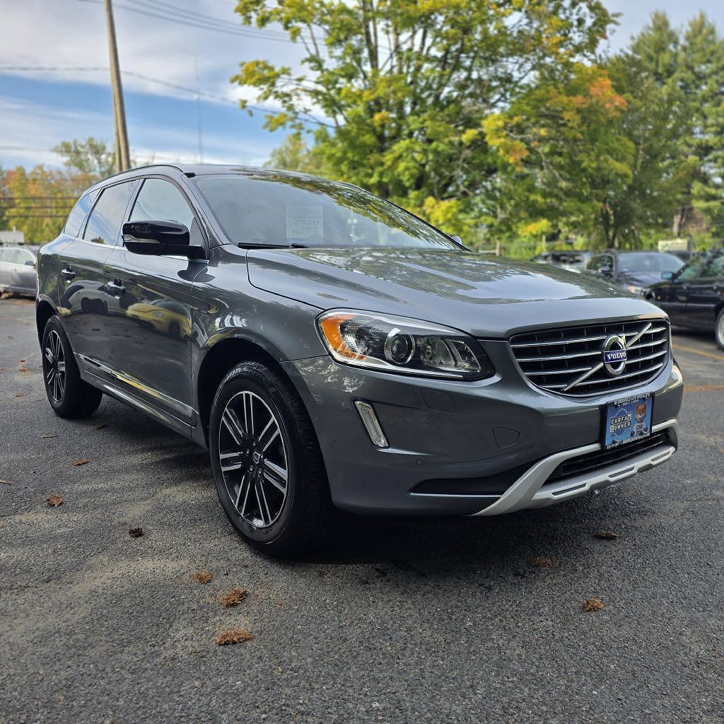 2017 VOLVO XC60