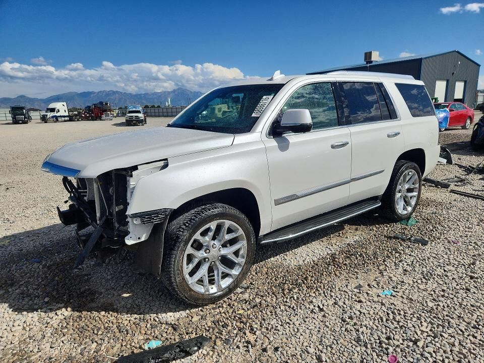 2017 CADILLAC Escalade