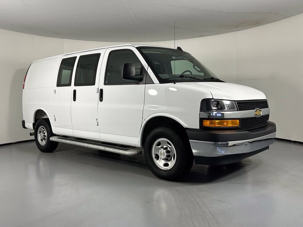 2025 CHEVROLET Express