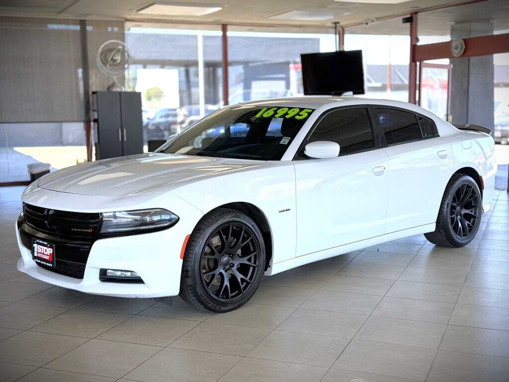 2017 DODGE Charger
