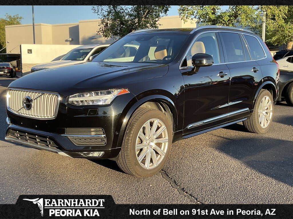 2017 VOLVO XC90