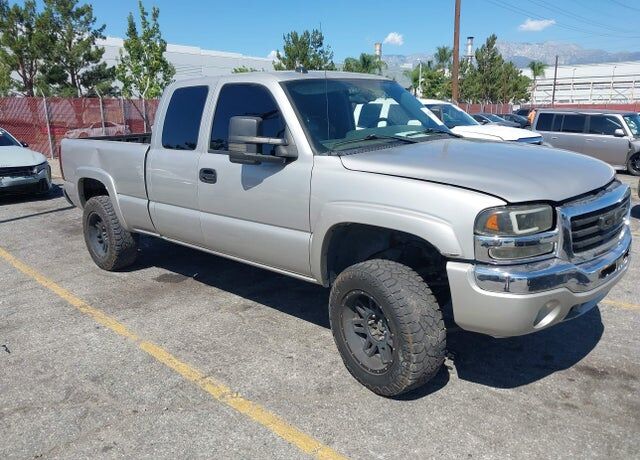2004 GMC Sierra