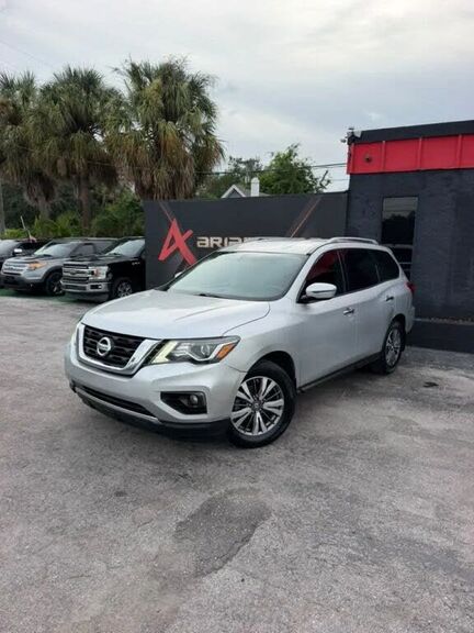 2017 NISSAN Pathfinder