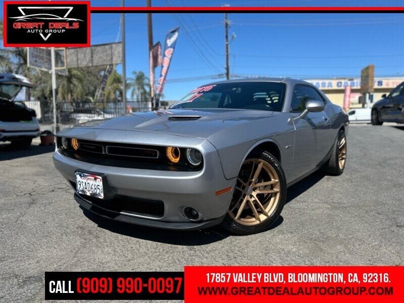 2017 DODGE Challenger