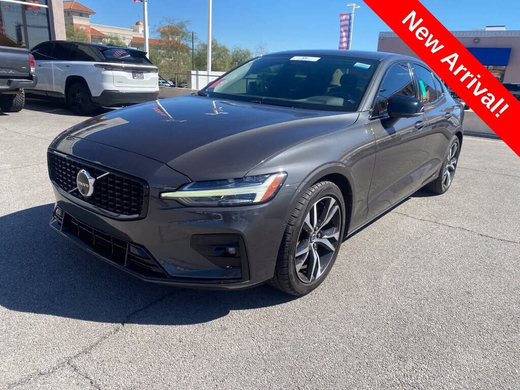2023 VOLVO S60