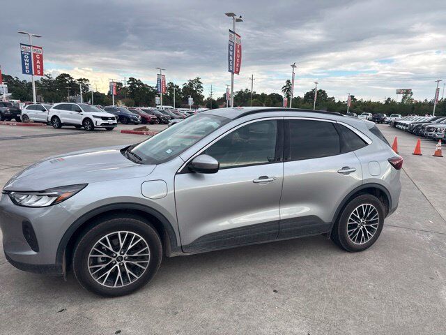 2024 FORD Escape