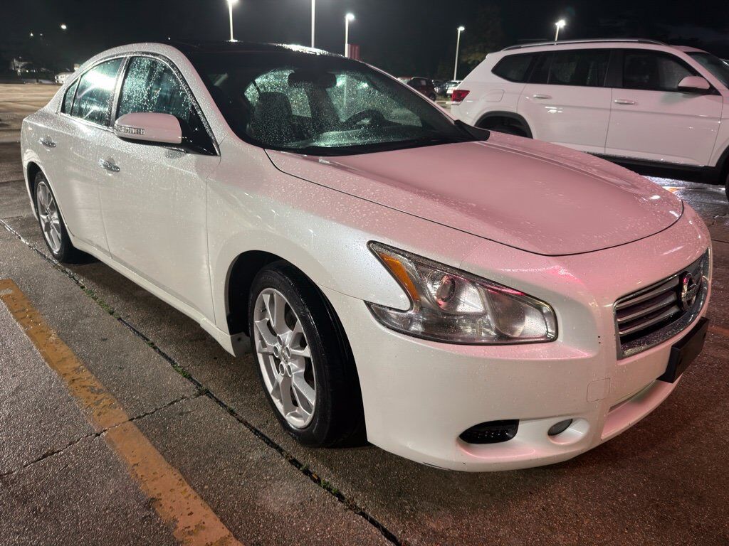 2014 NISSAN Maxima
