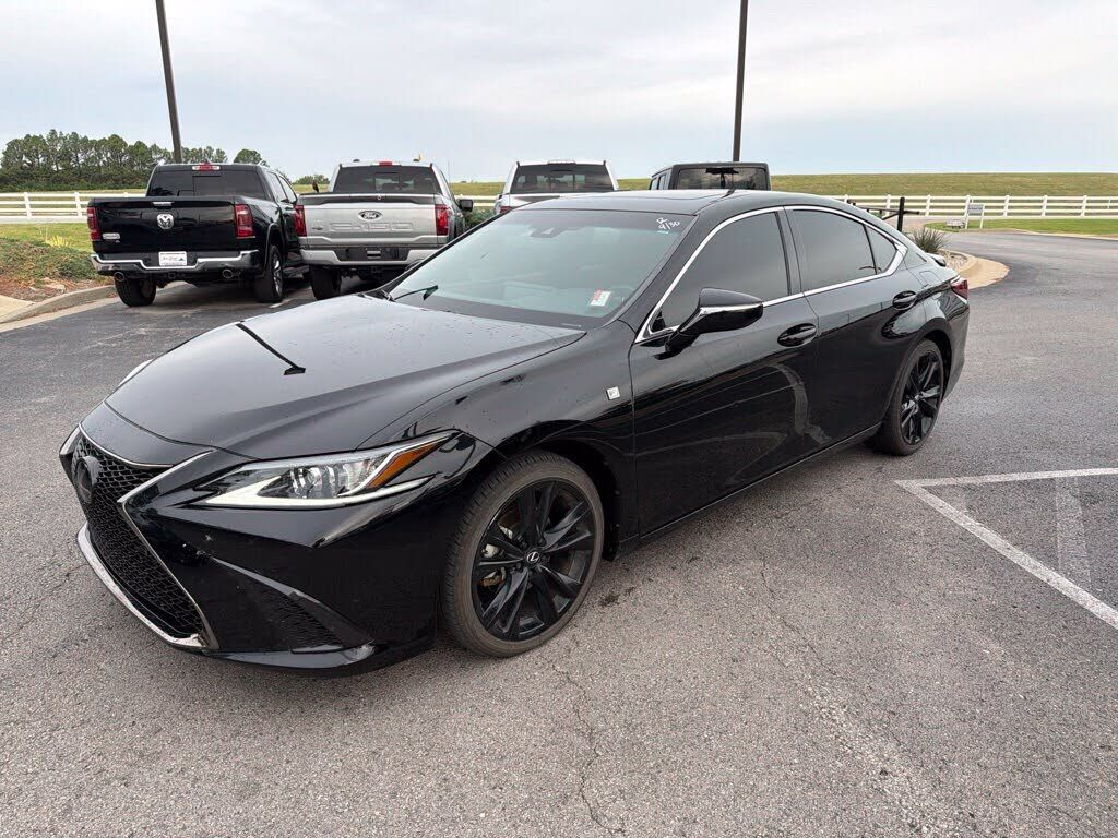 2024 LEXUS ES