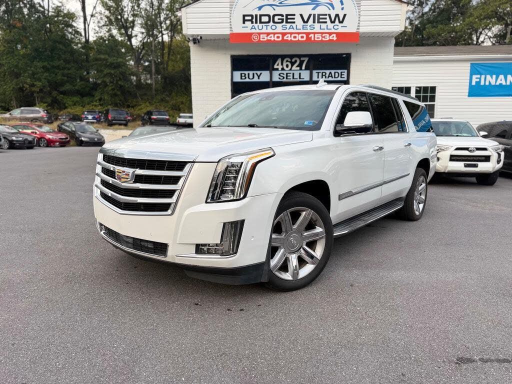 2017 CADILLAC Escalade ESV
