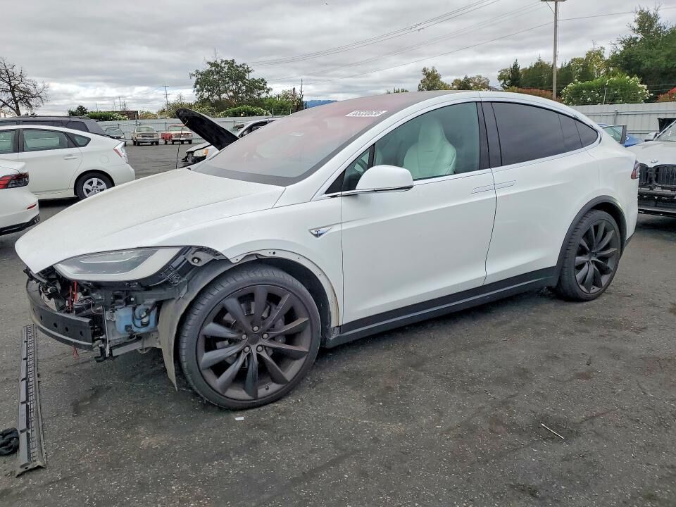2016 TESLA Model X