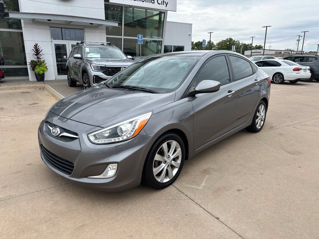 2014 HYUNDAI Accent