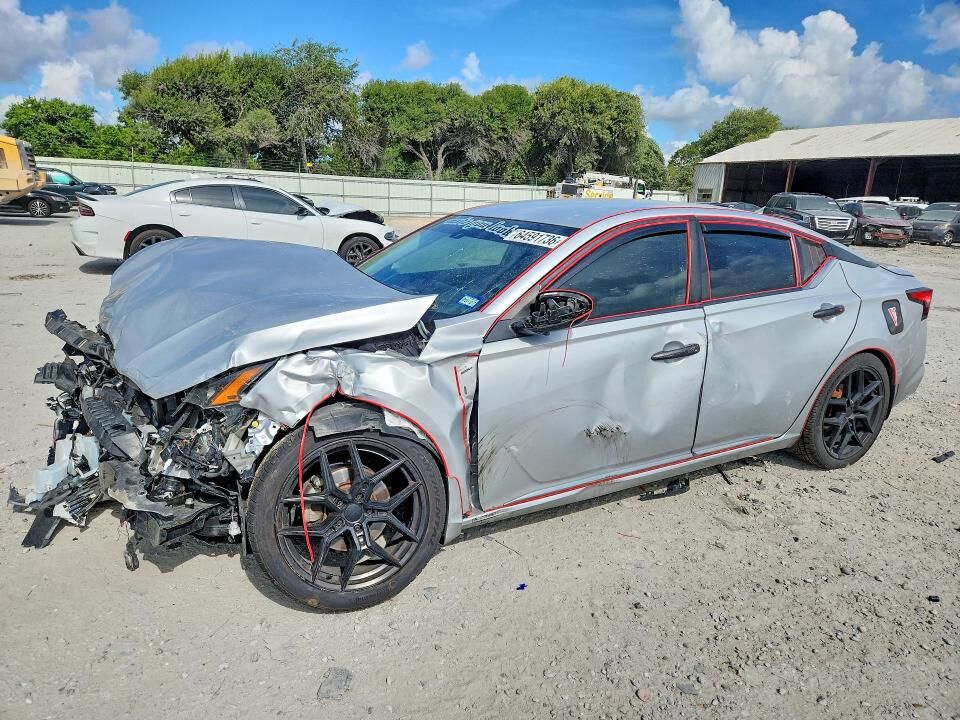 2022 NISSAN Altima