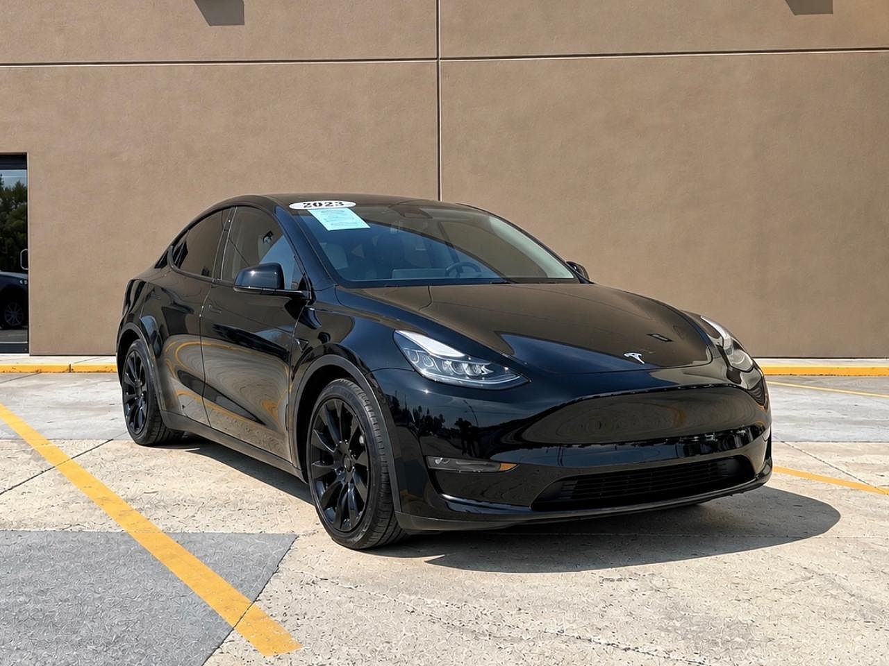 2023 TESLA Model Y