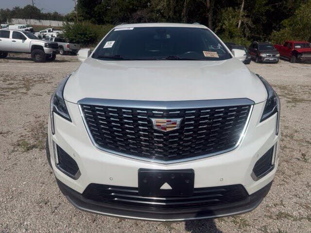2022 CADILLAC XT5