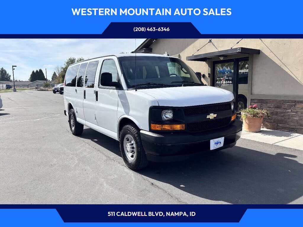 2017 CHEVROLET Express