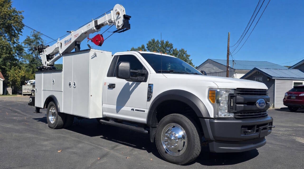 2017 FORD F-550