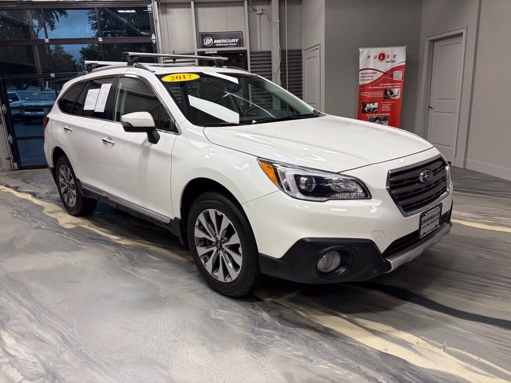 2017 SUBARU Outback