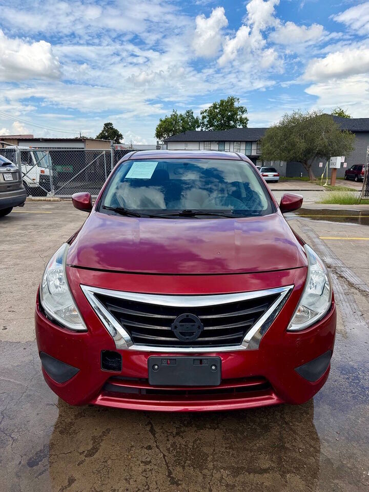 2016 NISSAN Versa